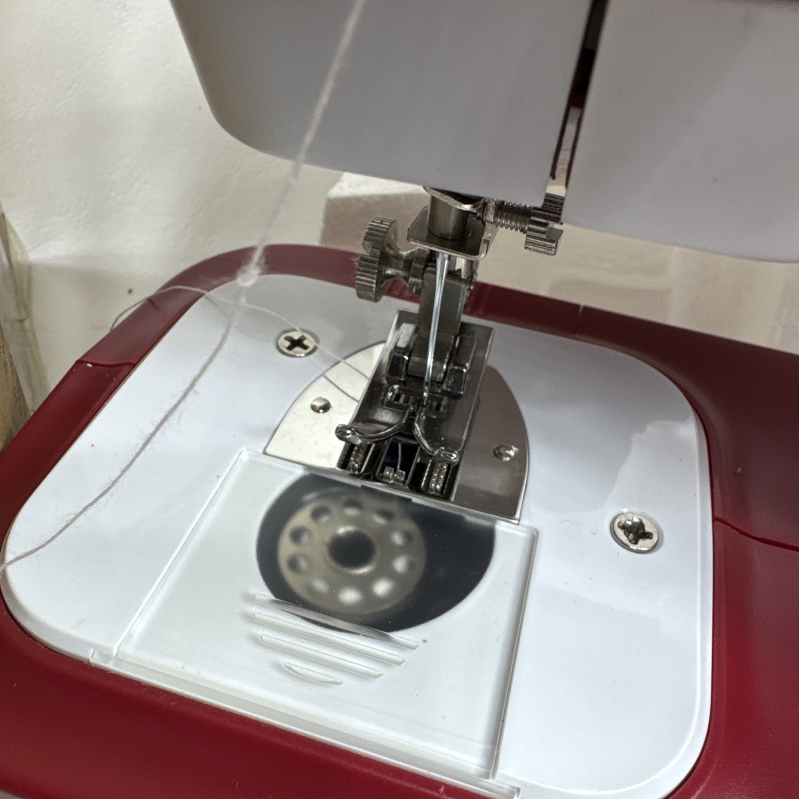KPCB Beginner Compact Sewing Machine Model KPSM 1501 Tested Used Once