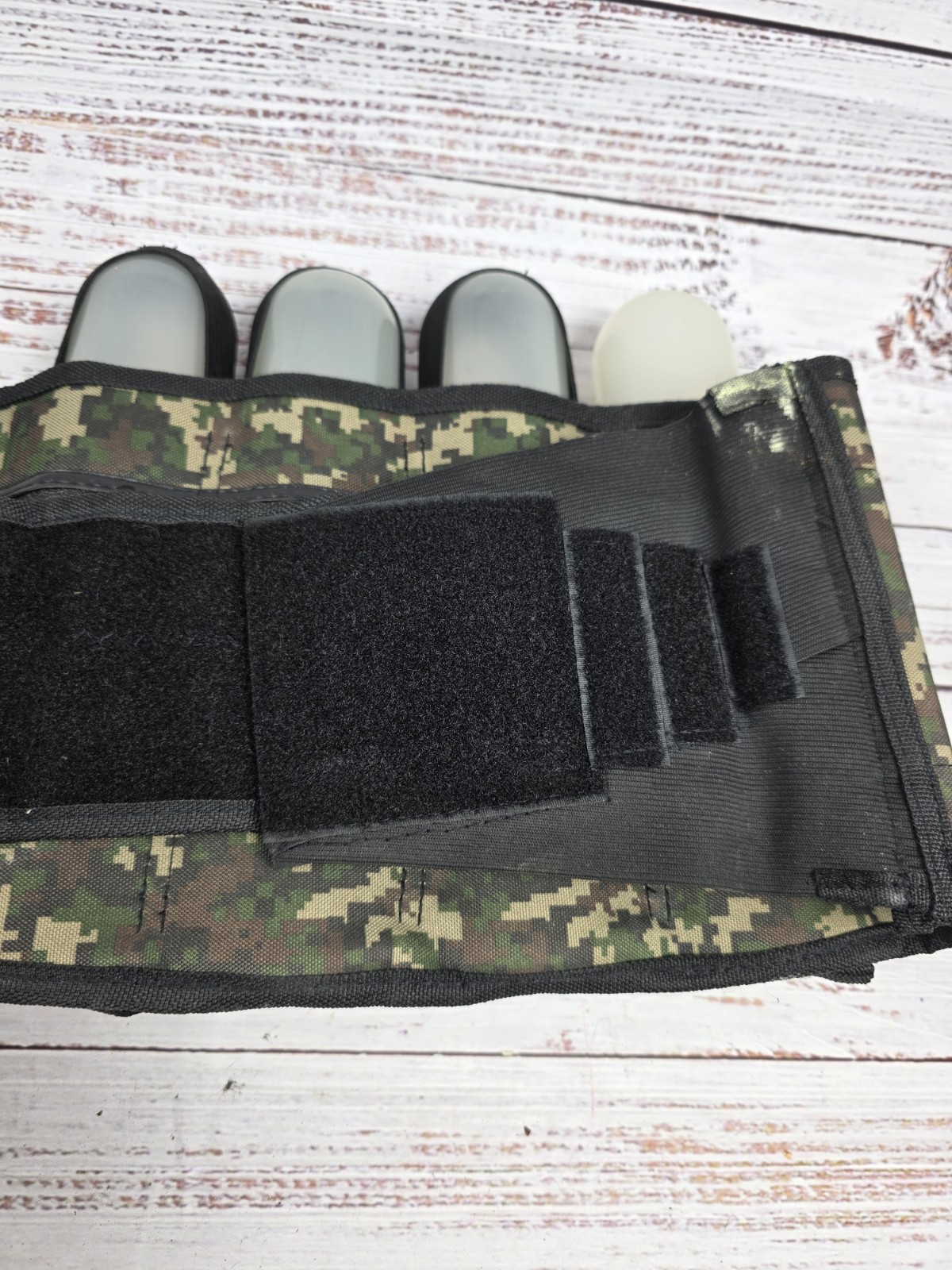 NXe Camoflage Harness Paintball Belt 4 Cannister Pouches With 4 Paintball Cans