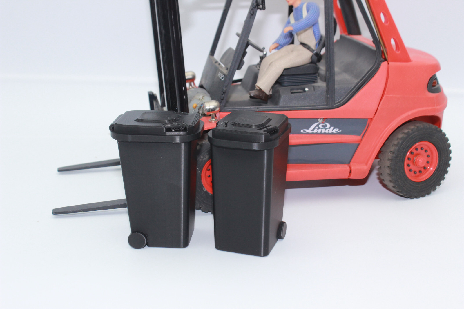 2X Trash Can Black 1:14 For Landscape Or Diorama NEW
