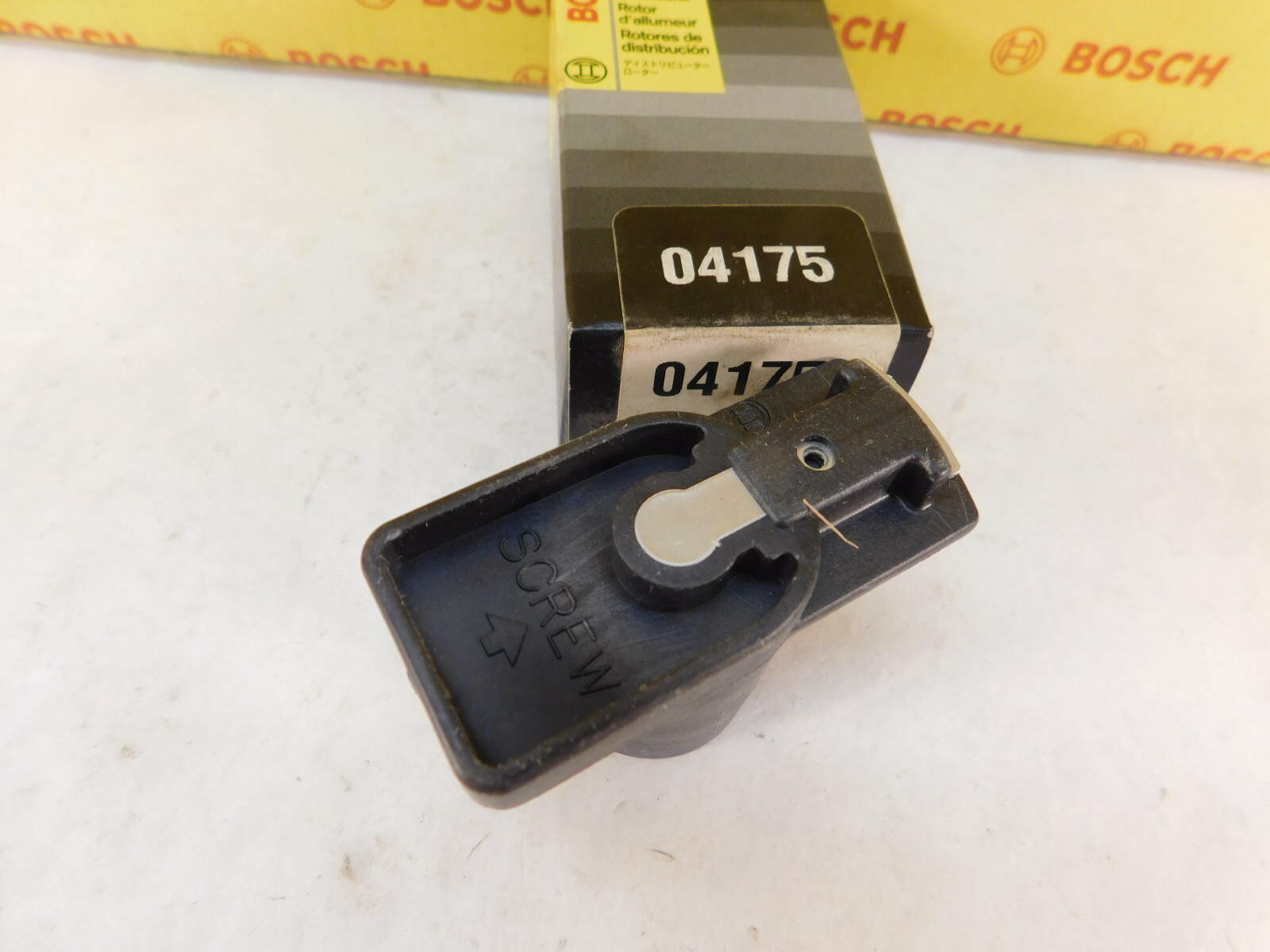 BOSCH Ignition Distributor Rotor 04175  for Nissan