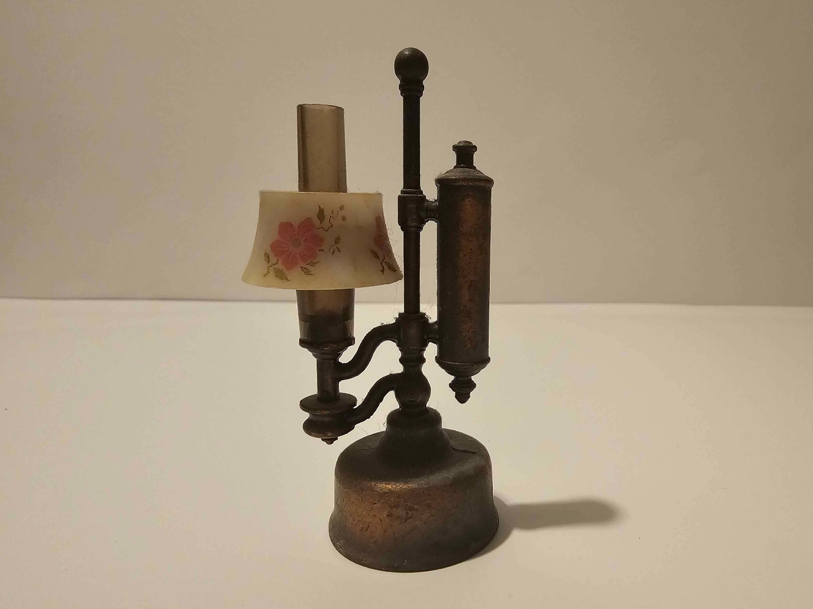 Vintage Diecast Play Me Pencil Sharpener Lamp Miniature 3.5"