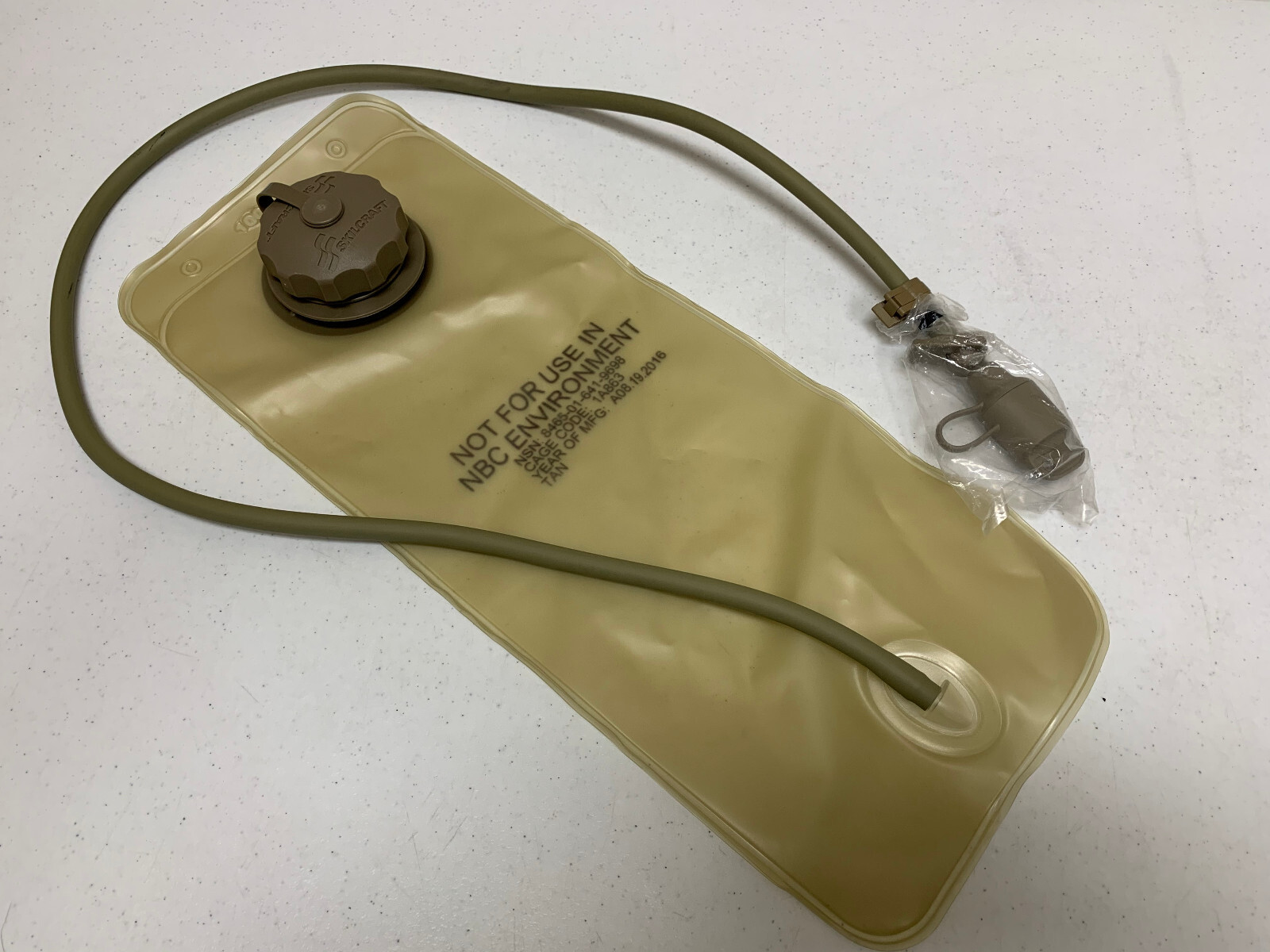 OCP W2 SCORPION IMPROVED MOLLE MEDIC SYSTEM HYDRATION POUCH W/ SKILCRAFT BLADDER