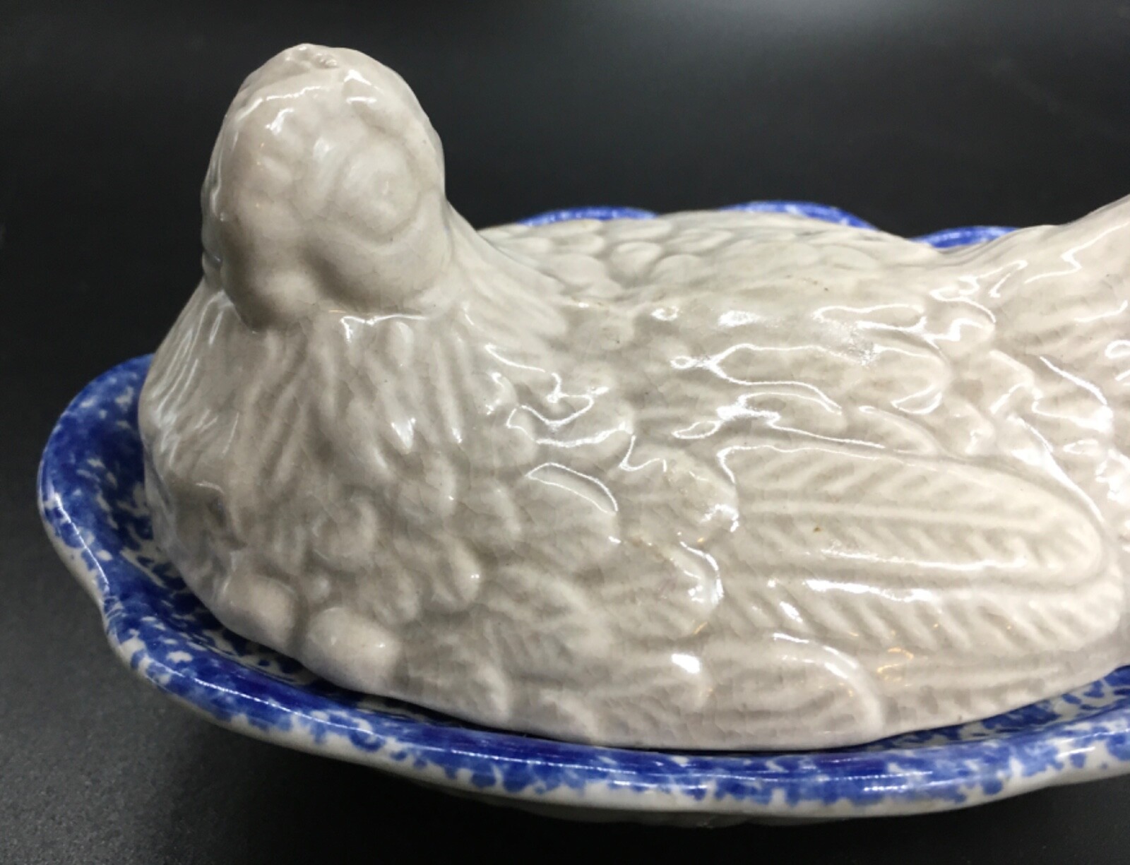 Turkey nesting on blue splatter ware edged 5” X 3” bowl 2 piece pottery dish VTG