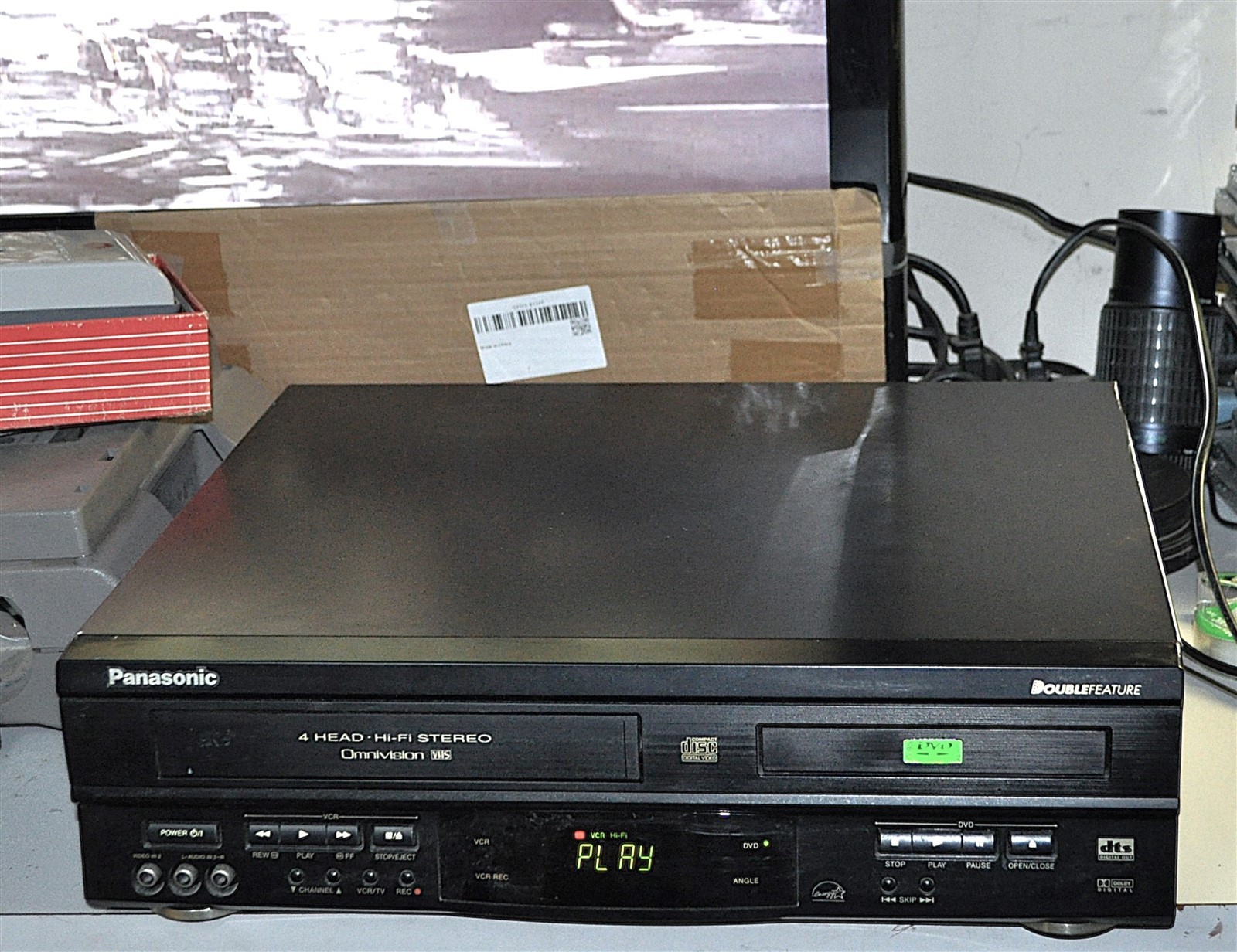 PANASONIC OMNIVISION PV-D4742 VCR PLAY/RECORDER, DVD PLAYER SCHOOL SURPLUS GOOD