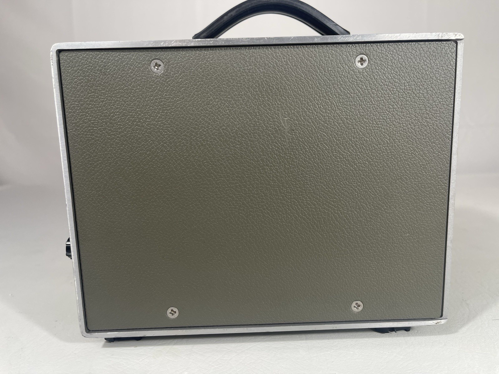 HP Hewlett Packard 204C Oscillator 5Hz-1.2MHz Untested Clean! *Read*