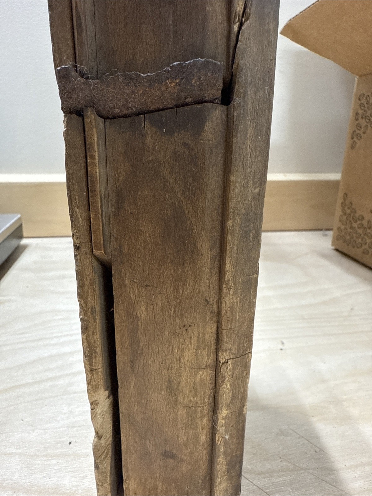 Unmarked Wooden Plane (listing #16)