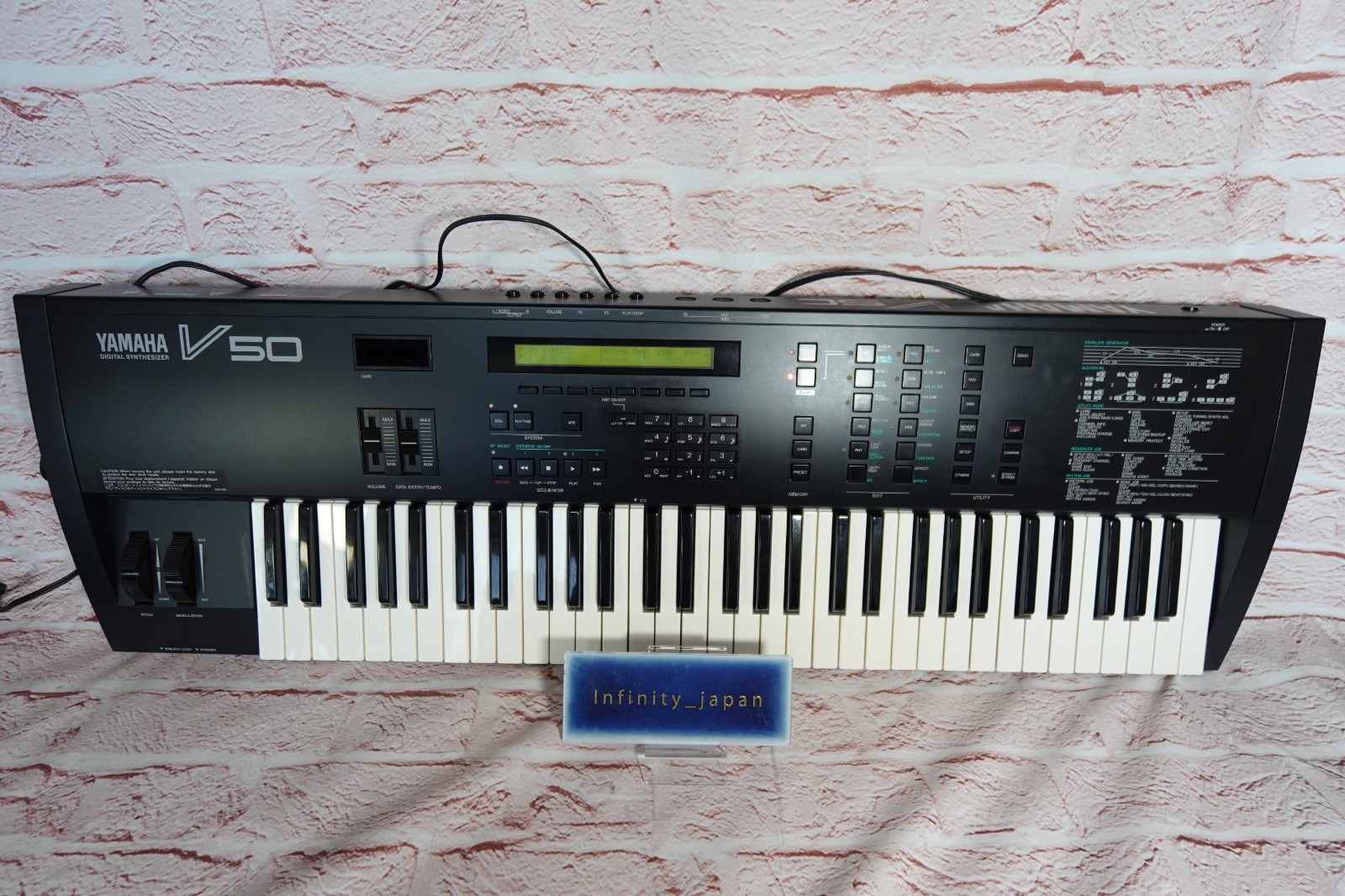 Yamaha V50 Synthesizer 61-Key Keyboard fast ship from japan vintage unit only
