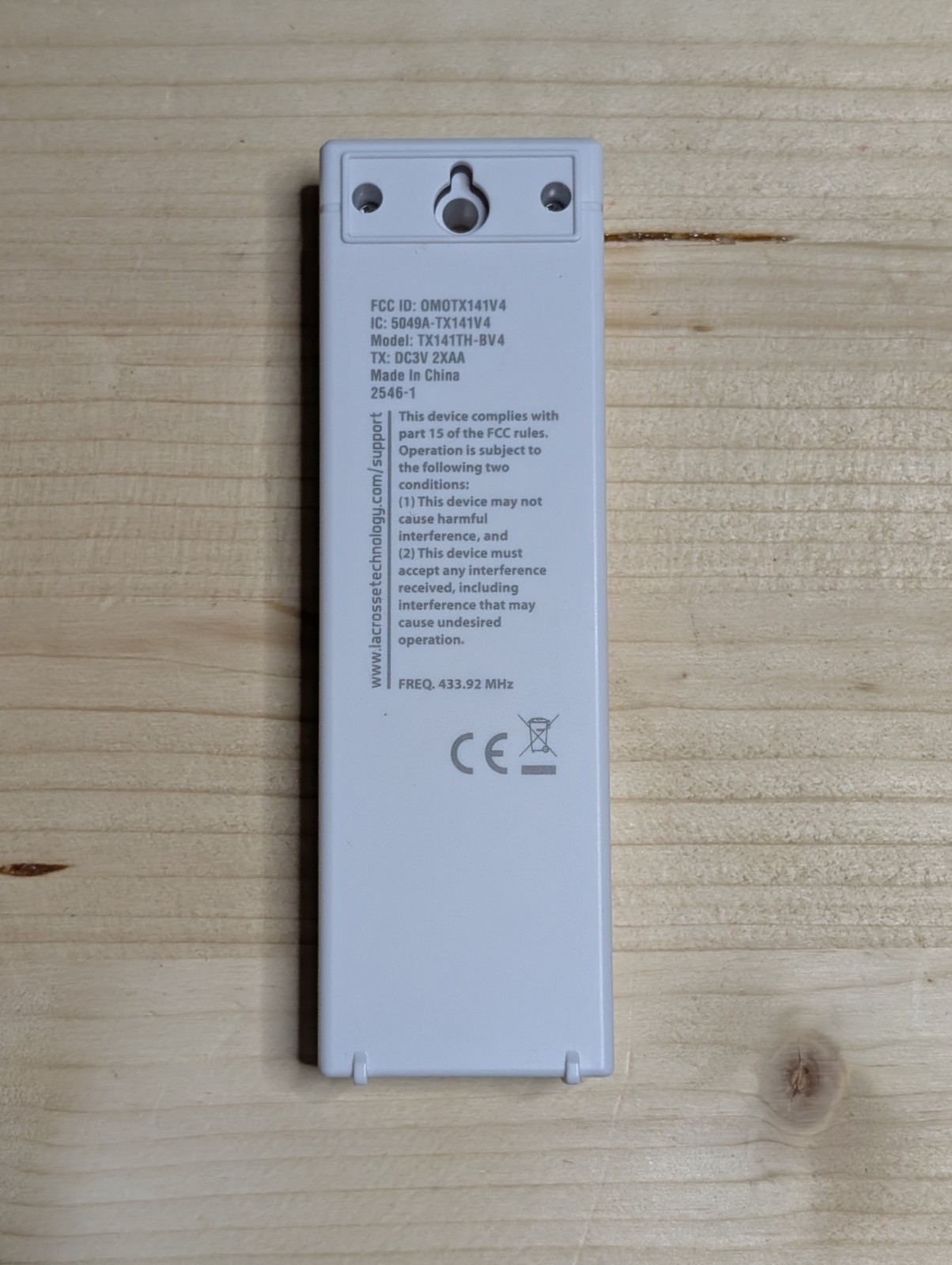 TX141TH-BV4 La Crosse Technology Wireless Temperature & Humidity Sensor