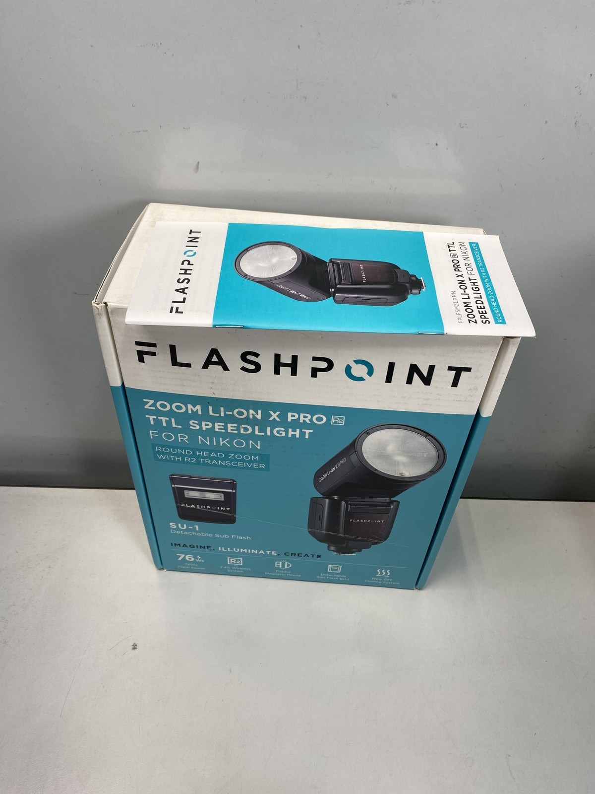 Flashpoint Zoom Li-on X PRO R2 TTL On-Camera Round Speedlight Flash for Nikon