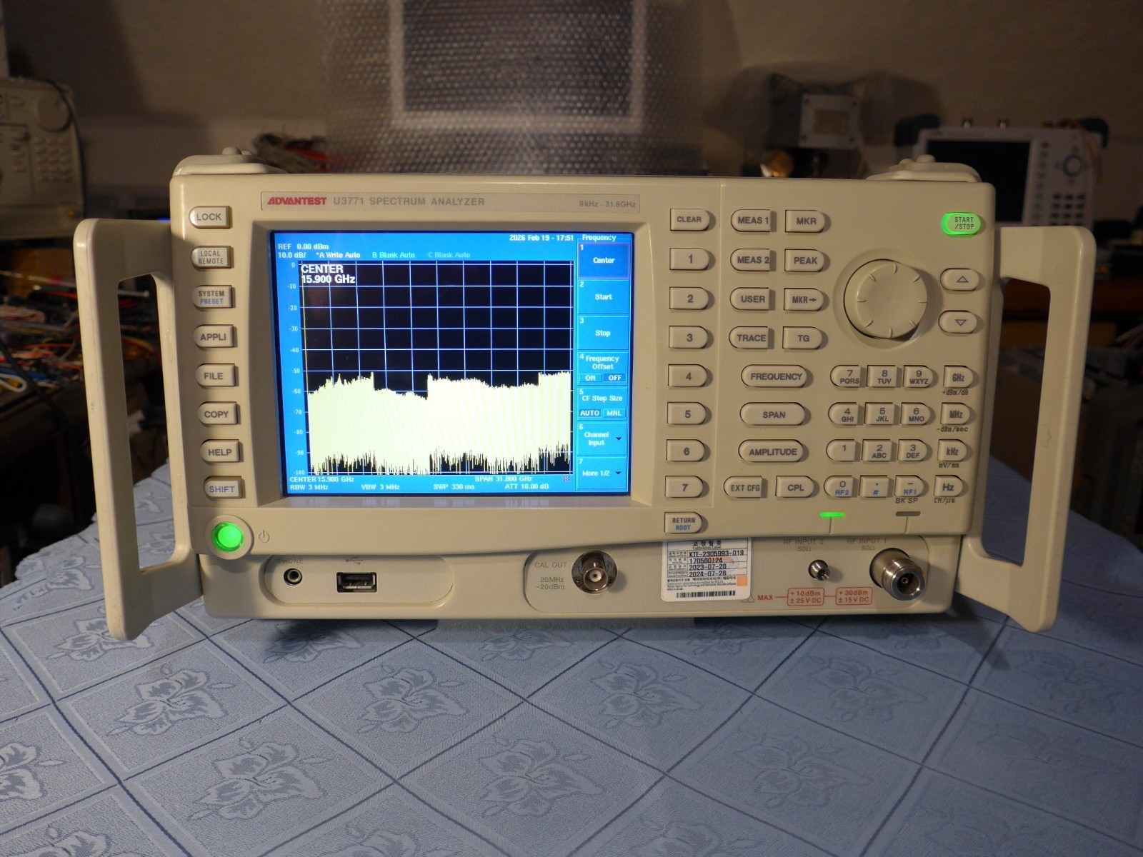 Advantest U3771 Spectrum Analyzer 9kHz – 31.8GHz with opt.20 OCXO REF