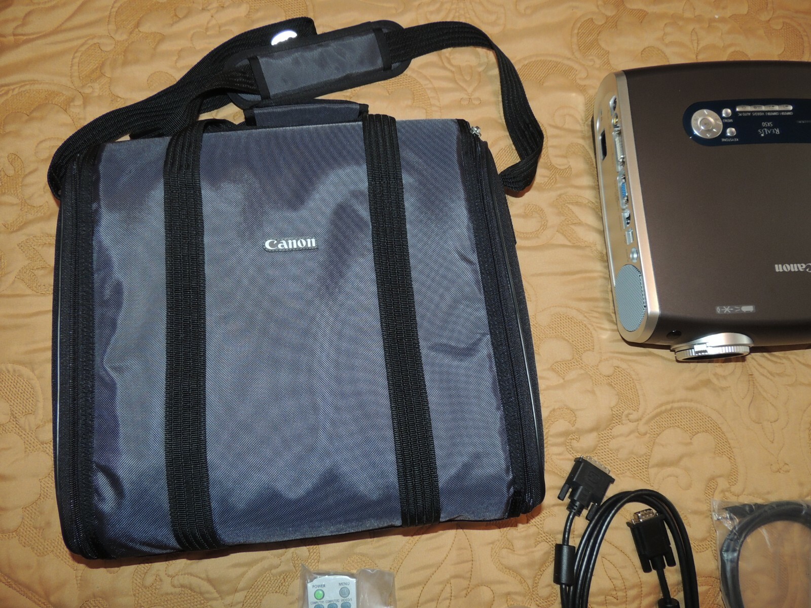 Canon REALiS SX50 Multimedia Data Projector with Case Japan