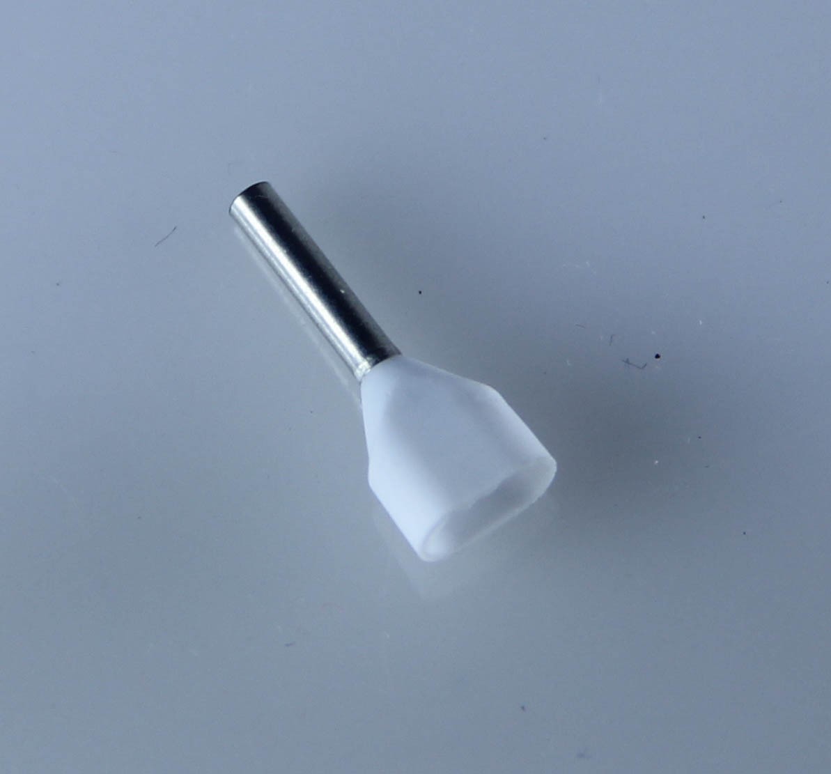 22 Ga. Two Wire White Insulated Ferrules, 0.31" Pin Lg. - (pack of 100)