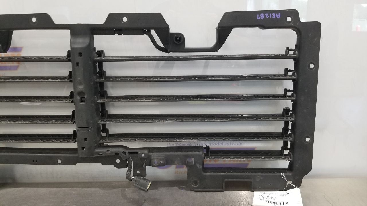 19 CADILLAC ESCALADE PLATINUM 6.2L AIR SHUTTER