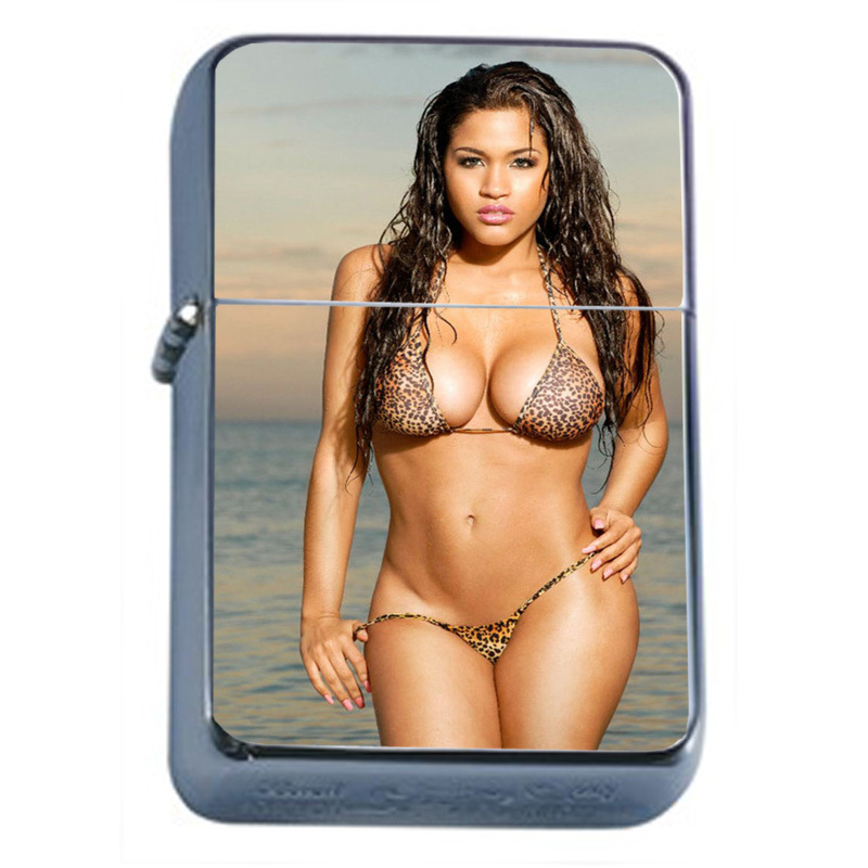 Latina Pin Up Girls D5 Flip Top Oil Lighter Wind Resistant Flame