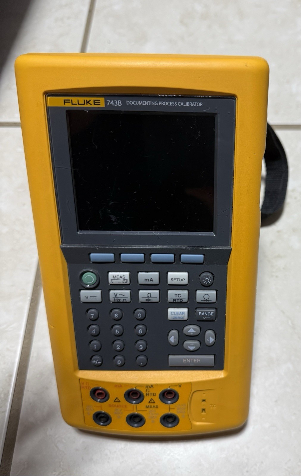 Fluke 743B Documenting Process Calibrator - Meter & Battery - No Charger