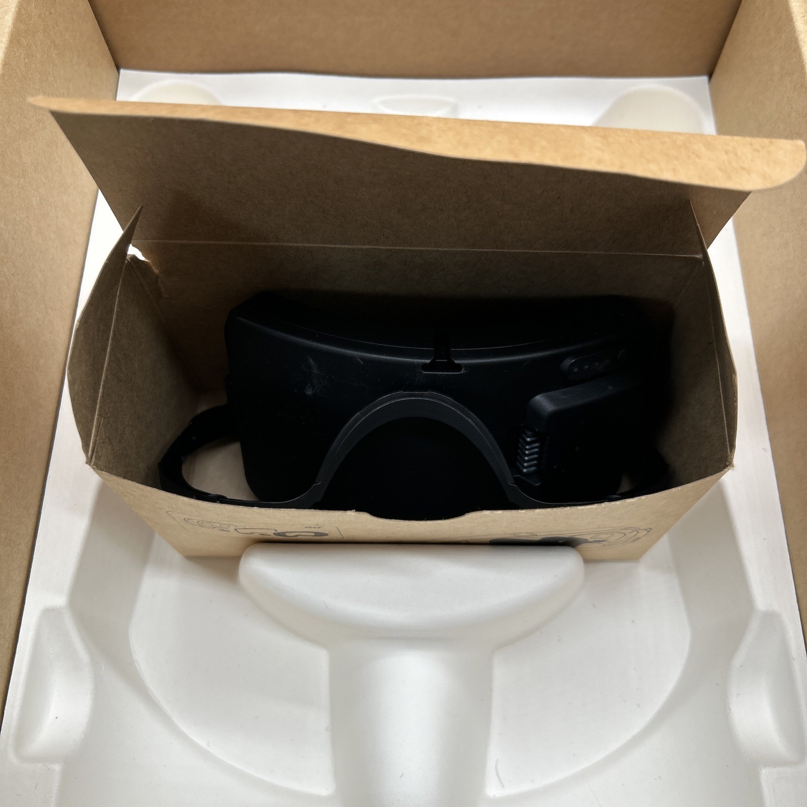HTC Vive Focus Vision Mixed Reality and PC VR Headset + Controllers
