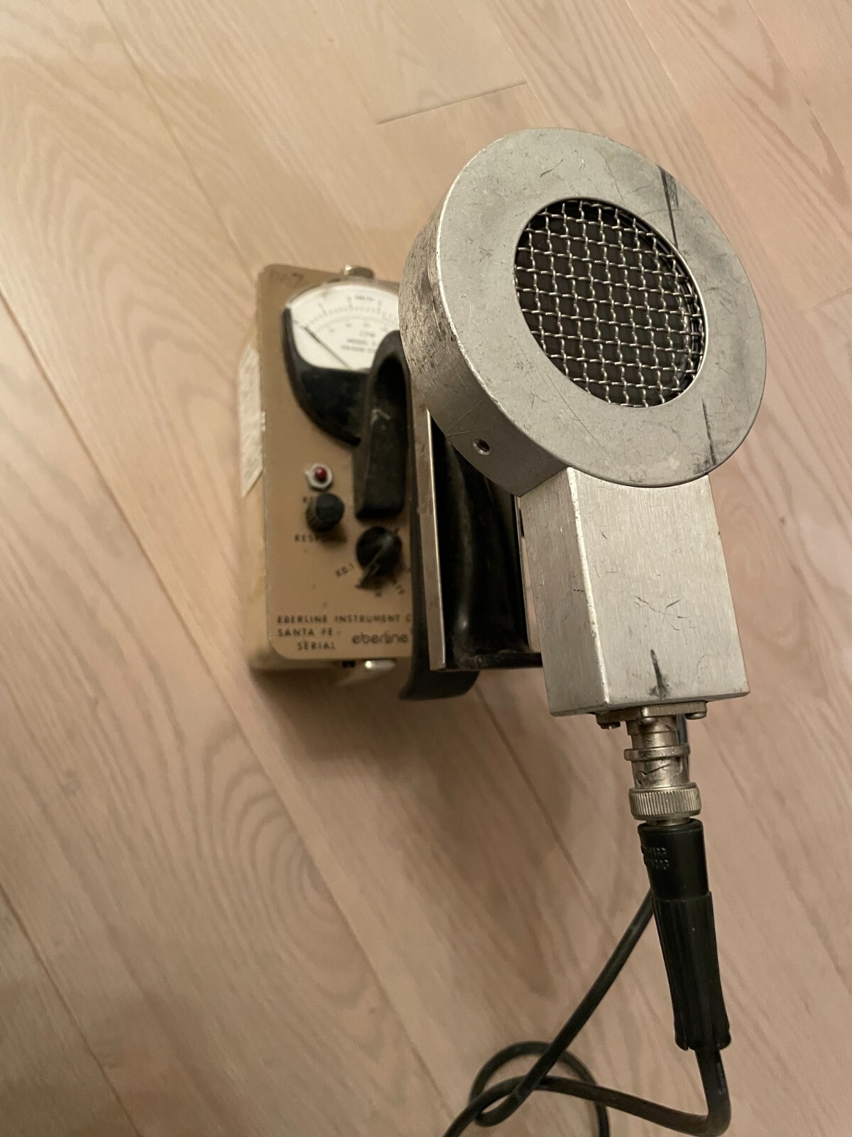 Eberline geiger counter E-120 survey meter radiometer HP-210 probe SK-1