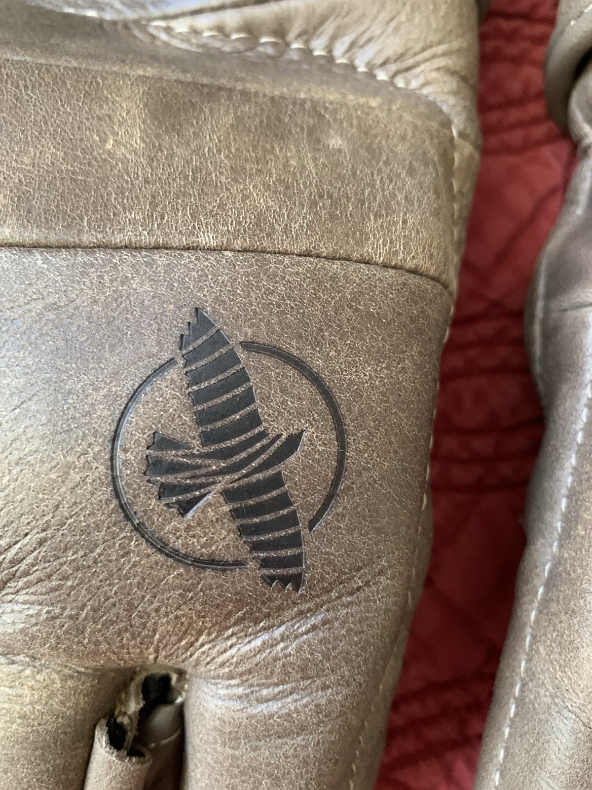 Hayabusa T3 4oz MMA Gloves, Size MEDIUM