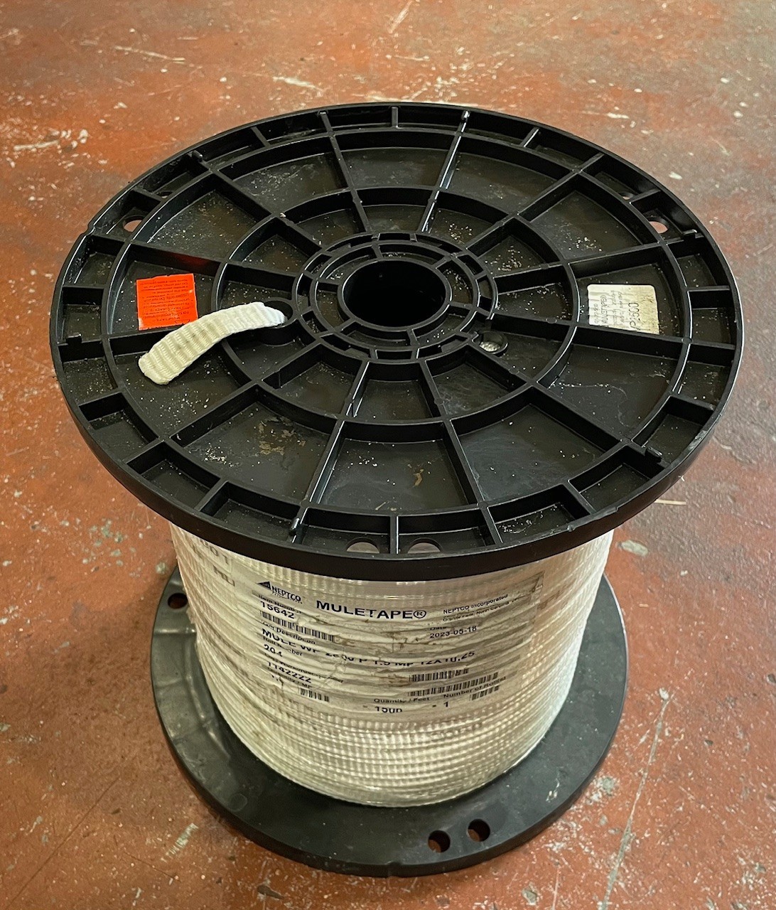 New 1500 ft Roll of Muletape Supper Strong Nylon Stap 2500lb rated Mule Tape