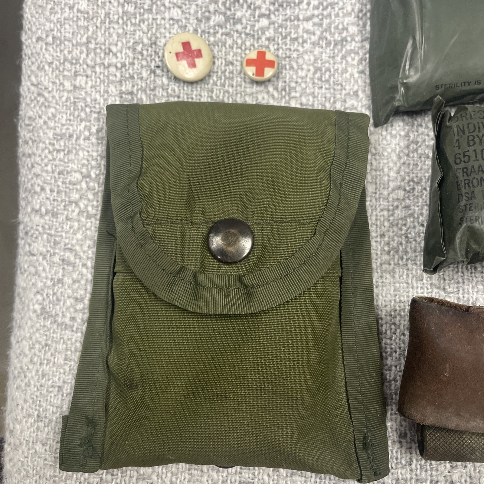 US military first aid field pouch dressing green usa lot of 8
