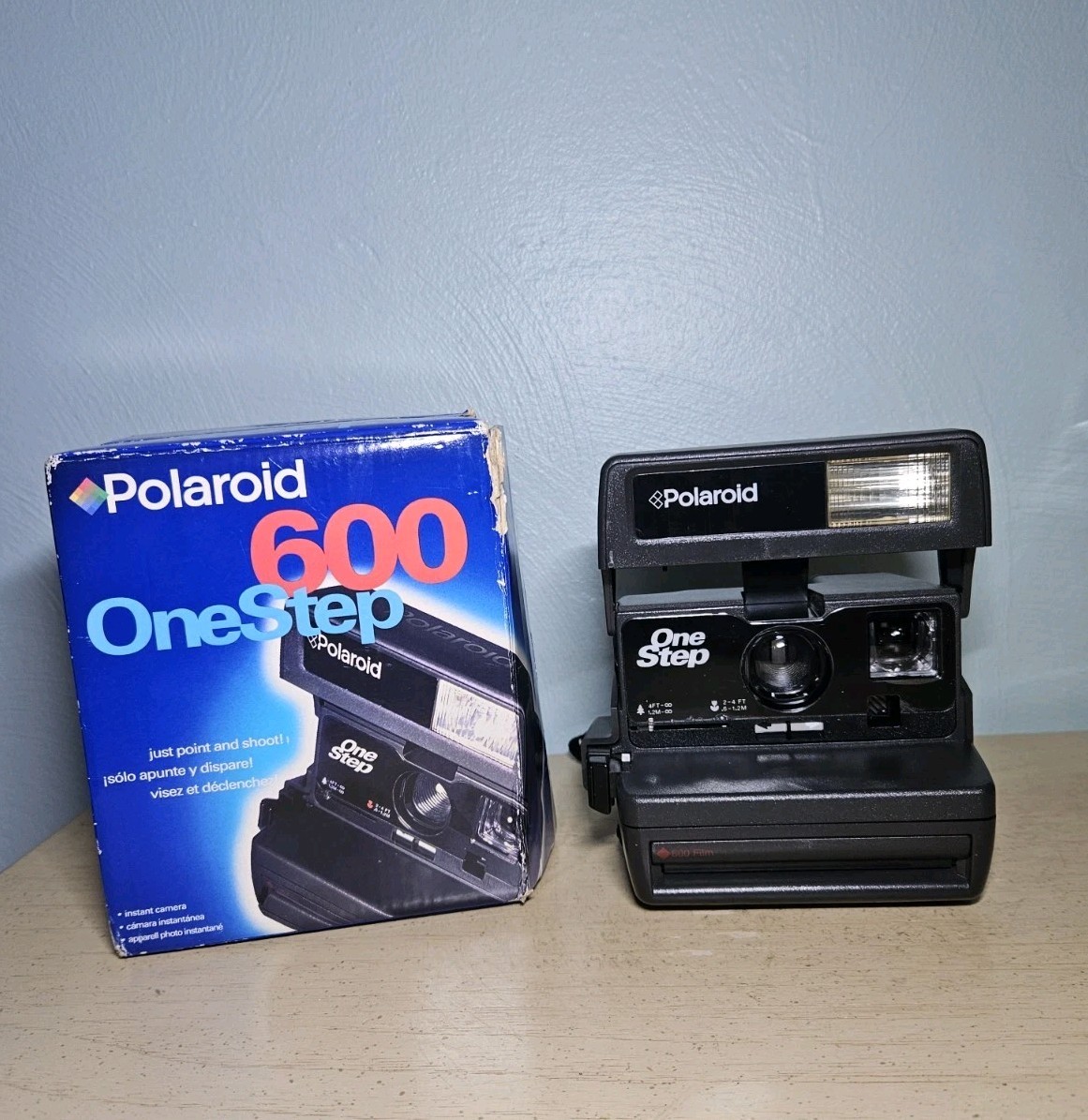 Polaroid 600 OneStep Instant Film Camera With Box Tested Unconnected Off Grid