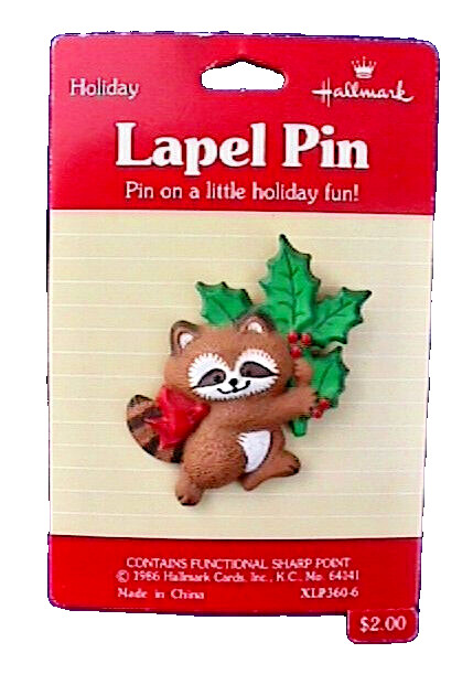 Hallmark PIN Christmas Vintage RACCOON HOLLY & BERRIES 1986 Brooch NEW 200