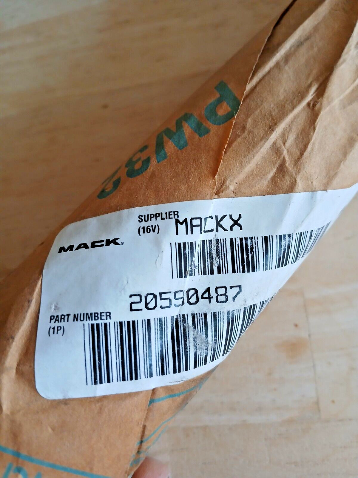 Mack Volvo King Pin 20590487 Steering Axle FXL12 FXL14.6 OEM New
