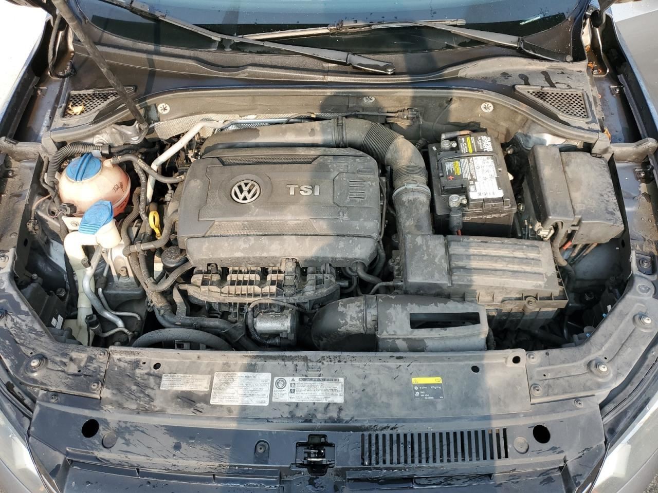 PASSAT 2015 Glove Box 4983770