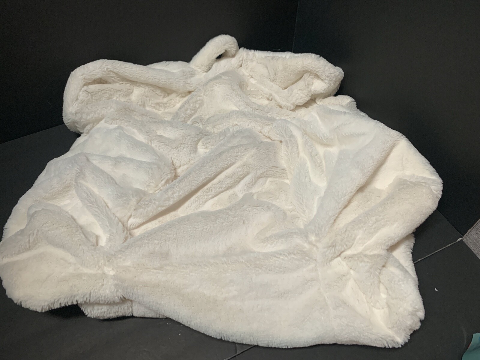 Pottery Barn Kids FIRST ANYWHERE Chair Ivory FUR SLIPCOVER COVER BIRTHDAY Gift N