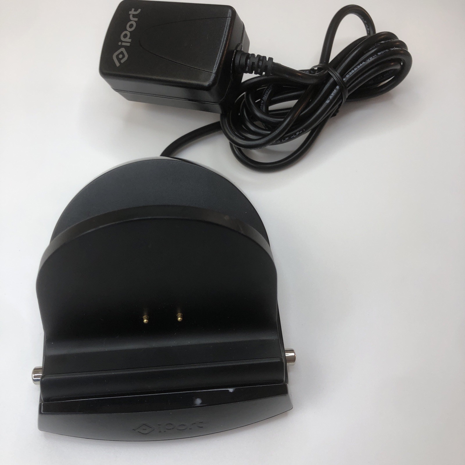 iPort 70208 iPad Charge Stand Black w/ Power Supply Adapter BI15-052240-I