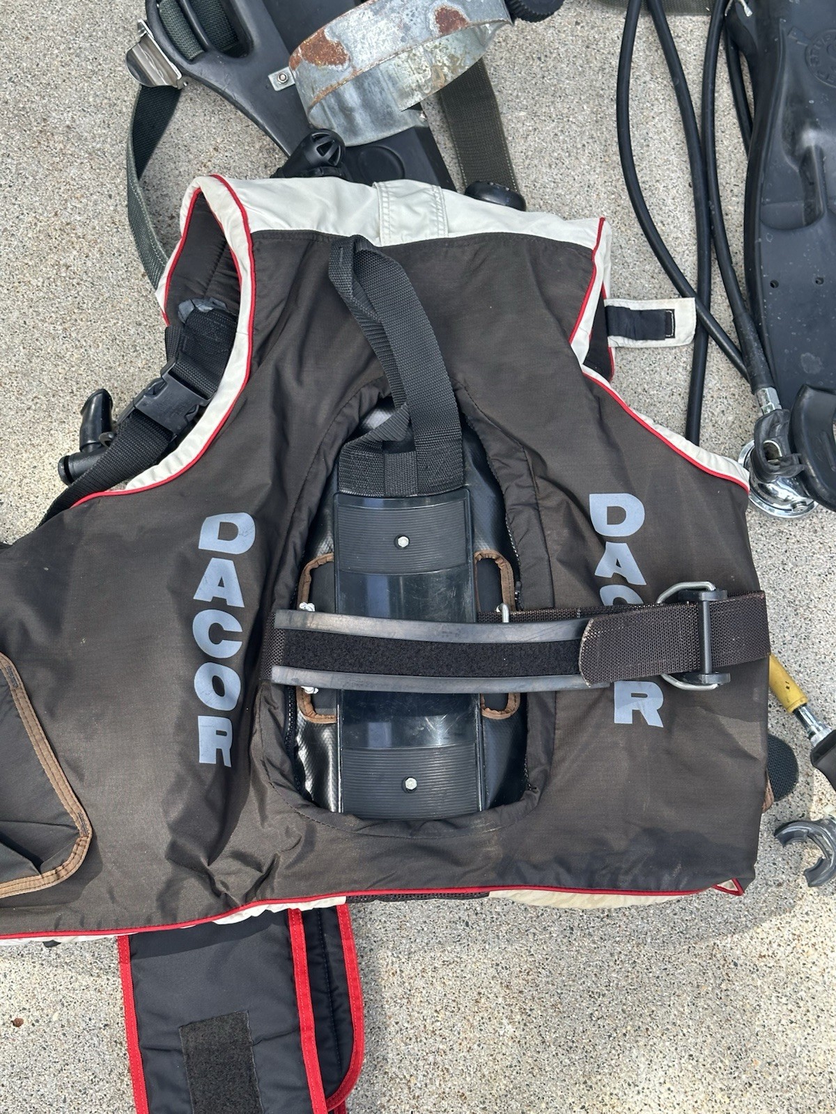 Dacor BC-13 Scuba Buoyancy Compensator Device BCD Vest, Large Size