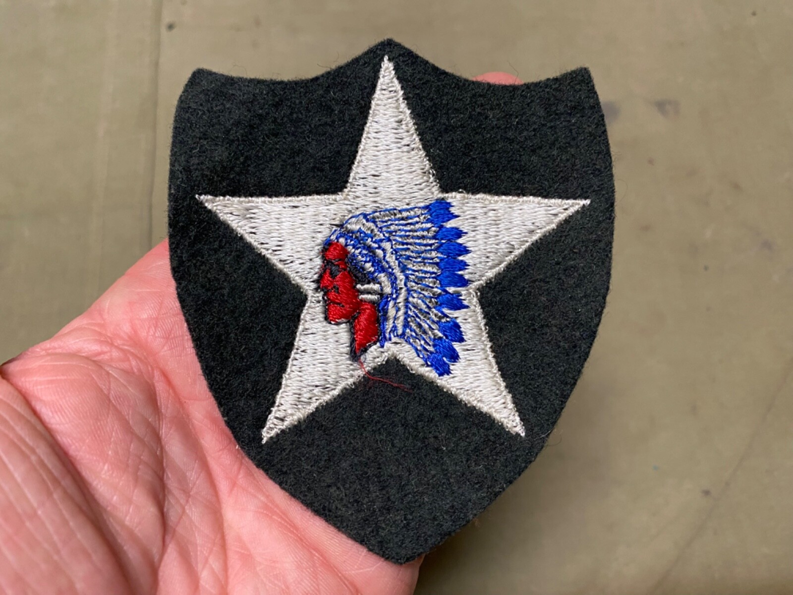 ORIGINAL WWII US ARMY 2ND INFANTRY DIVISION JACKET SLEEVE INSIGNIA PATCH-WOOL