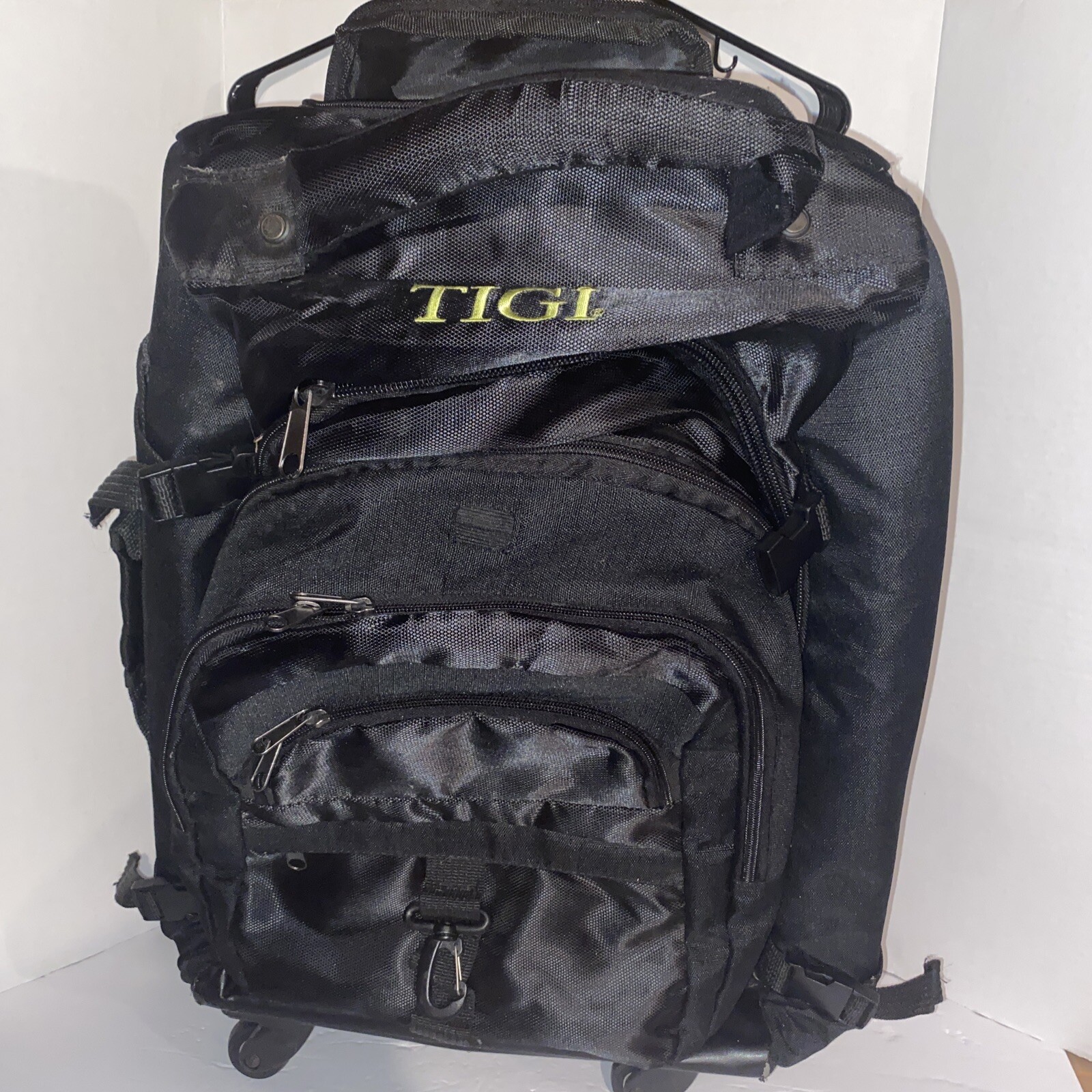 Black TIGI Cosmetics Rolling Work Station Luggage  14x24x8
