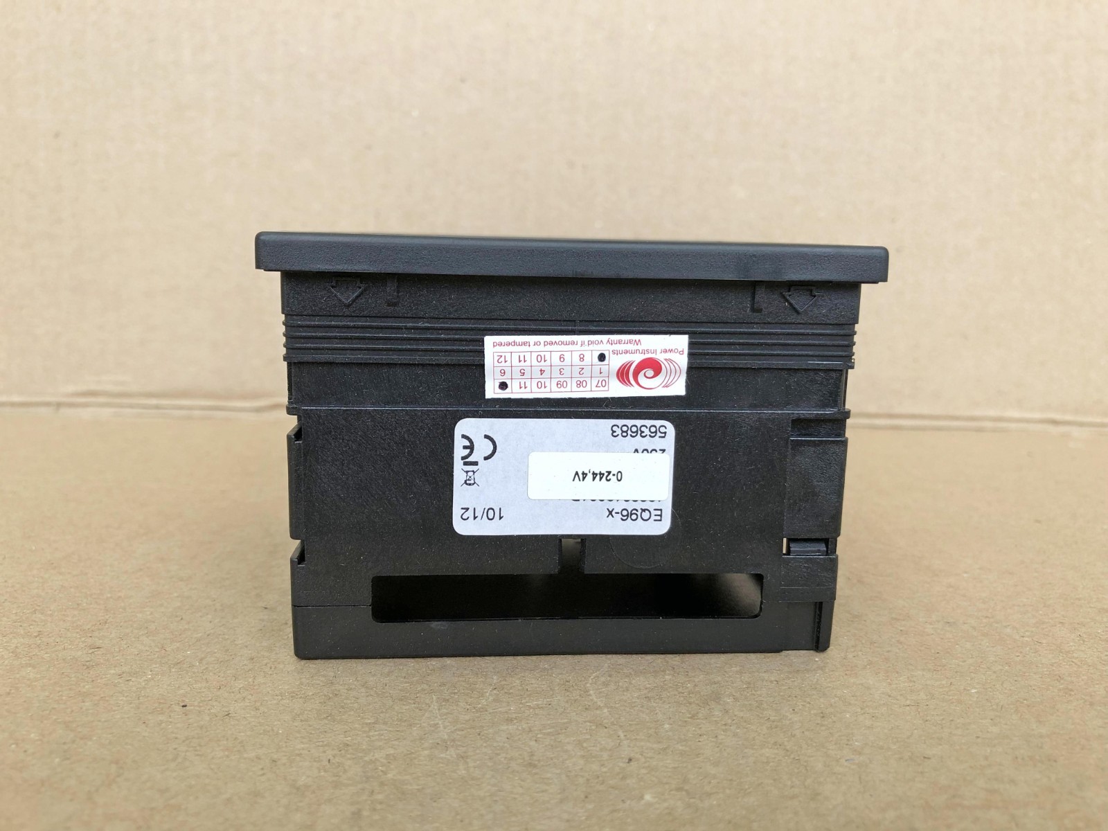 DEIF EQ96X VOLTMETER 564559 RANGE 400