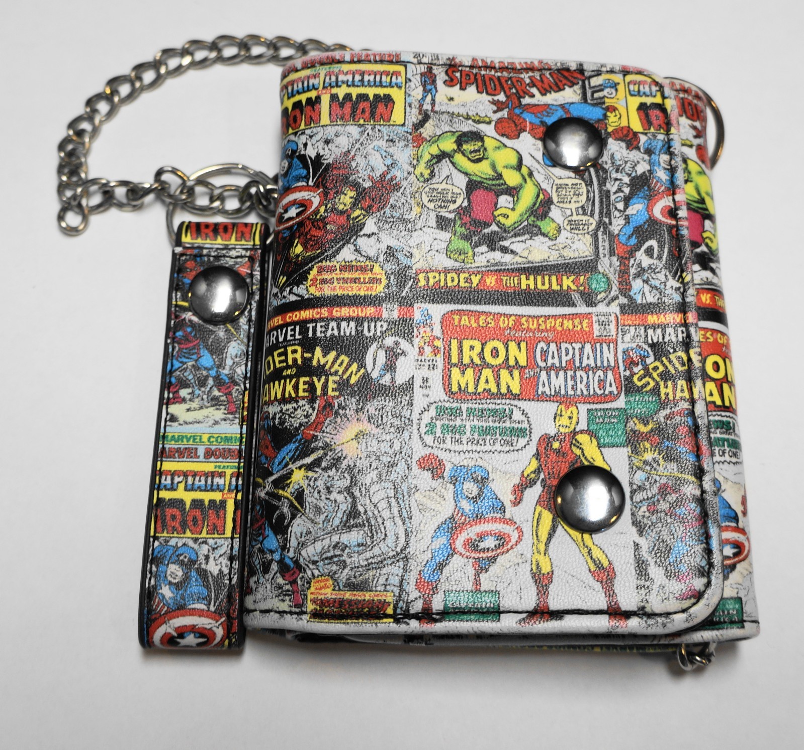 Marvel Avengers Comic Cover Print Vinyl Trifold Doctor Chain Loop
