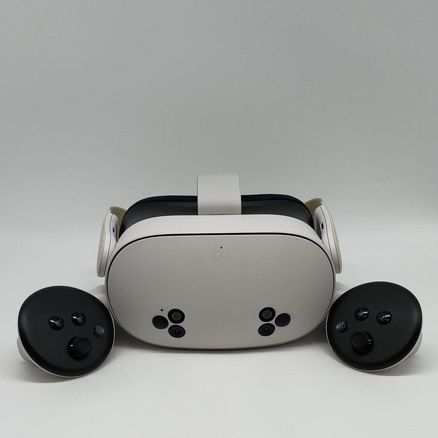Meta Quest 3S 128GB Standalone All-in-One VR Headset P97