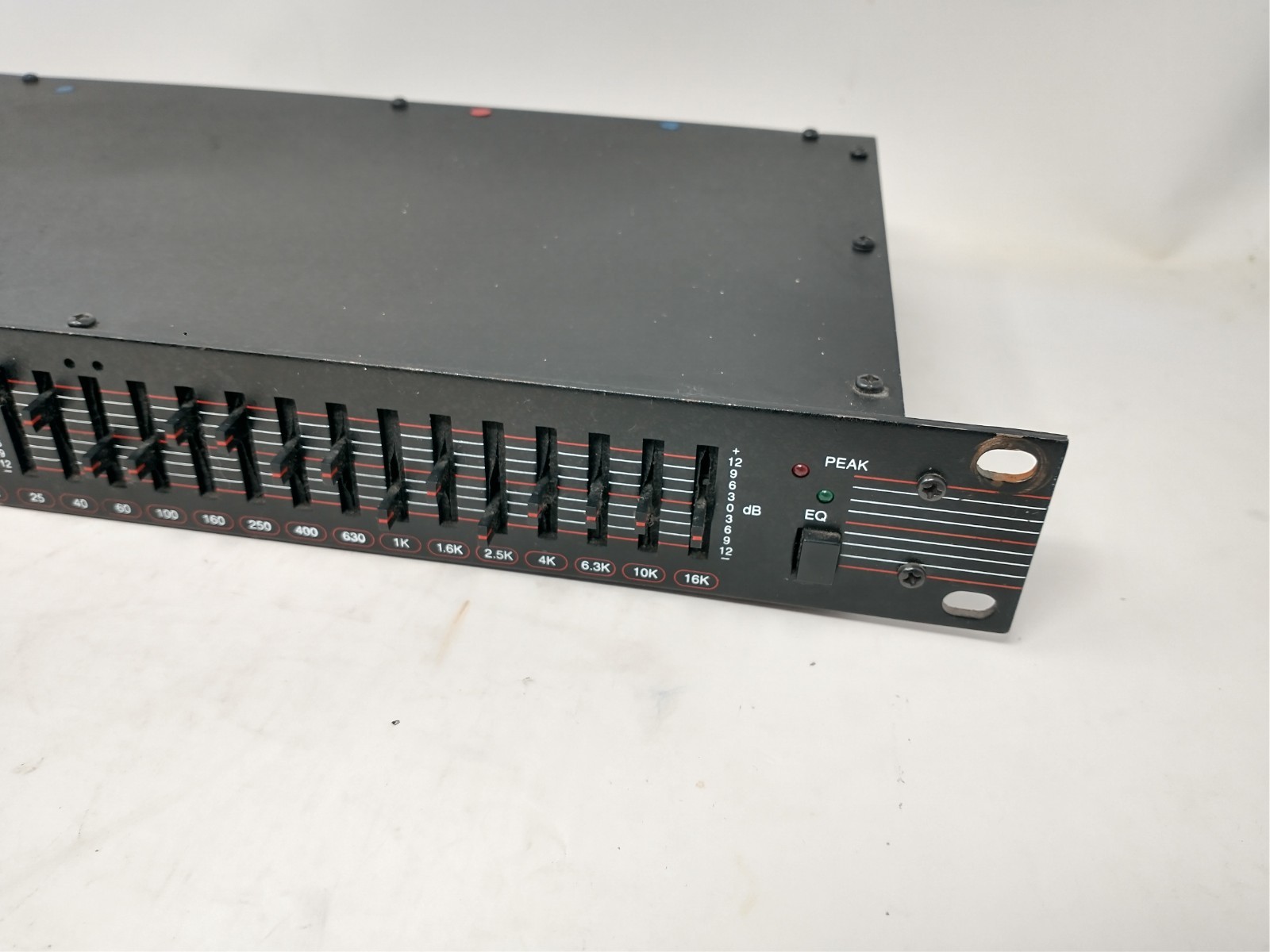 SoundTech Q150 Single Space 15 Band Stereo EQ Equalizer Rack Mountable Vintage