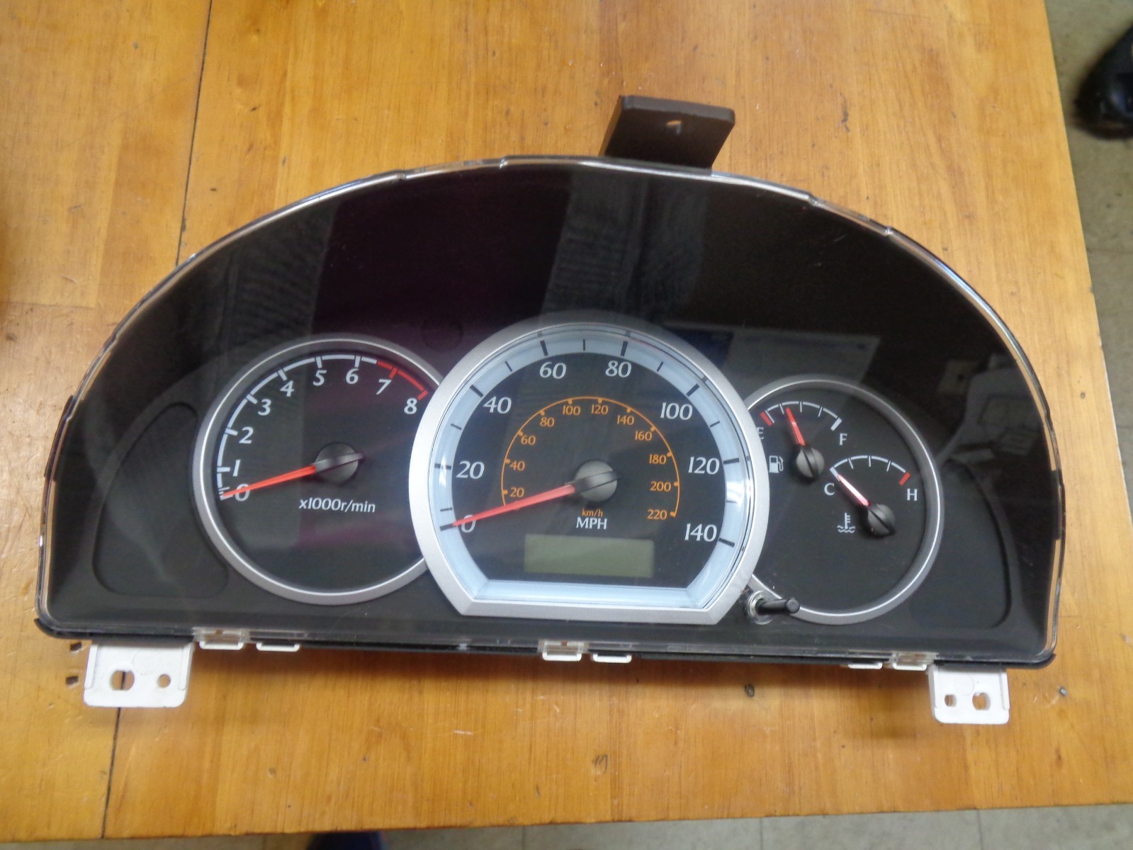 07 08 SUZUKI FORENZA SPEEDOMETER INSTRUMENT CLUSTER 160K MILES