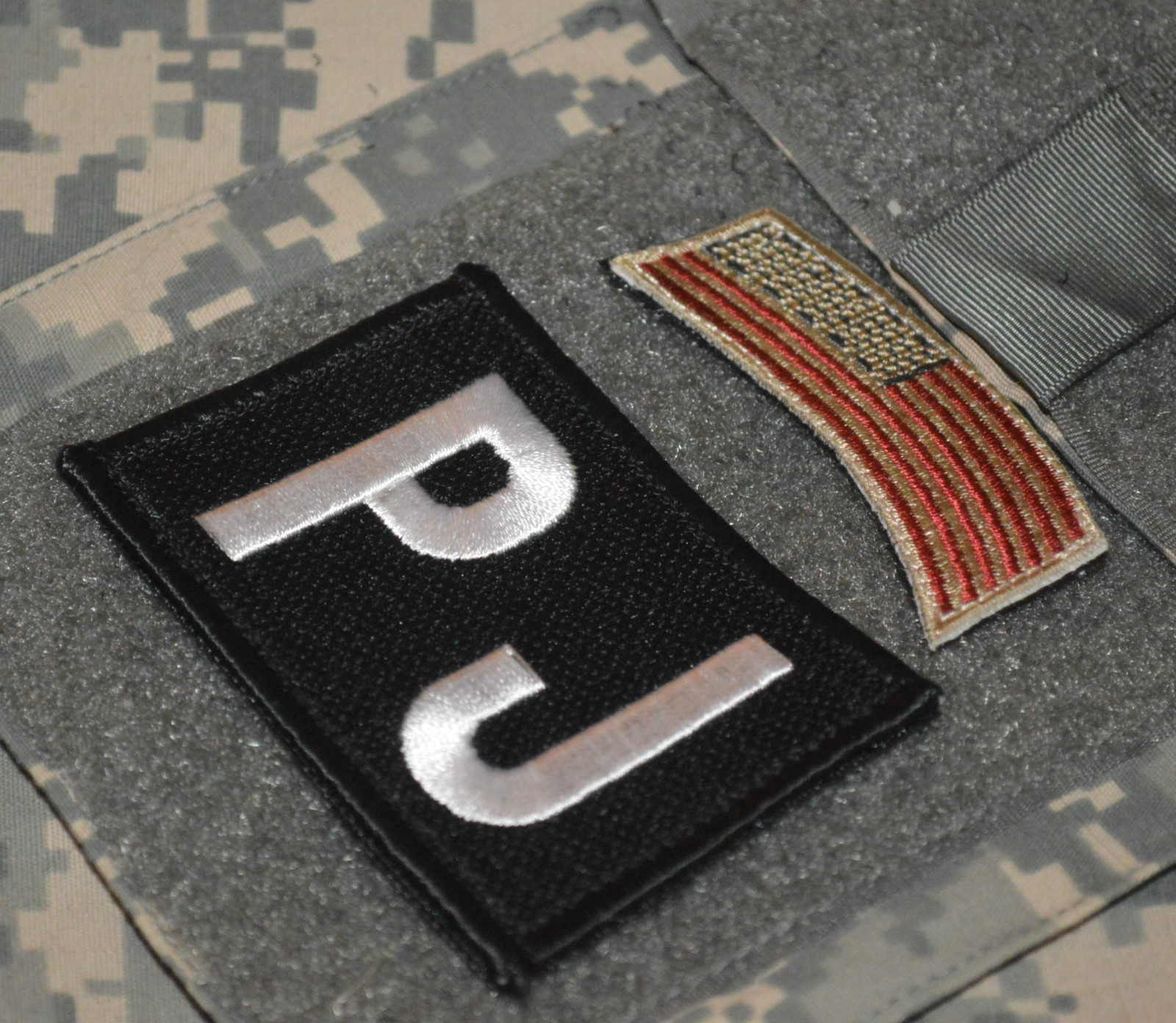 OEF/OIF US MILITARY WAR TROPHY SANDBOX DEPLOYMENT vêlkrö PATCH: WAR TORN FLAG