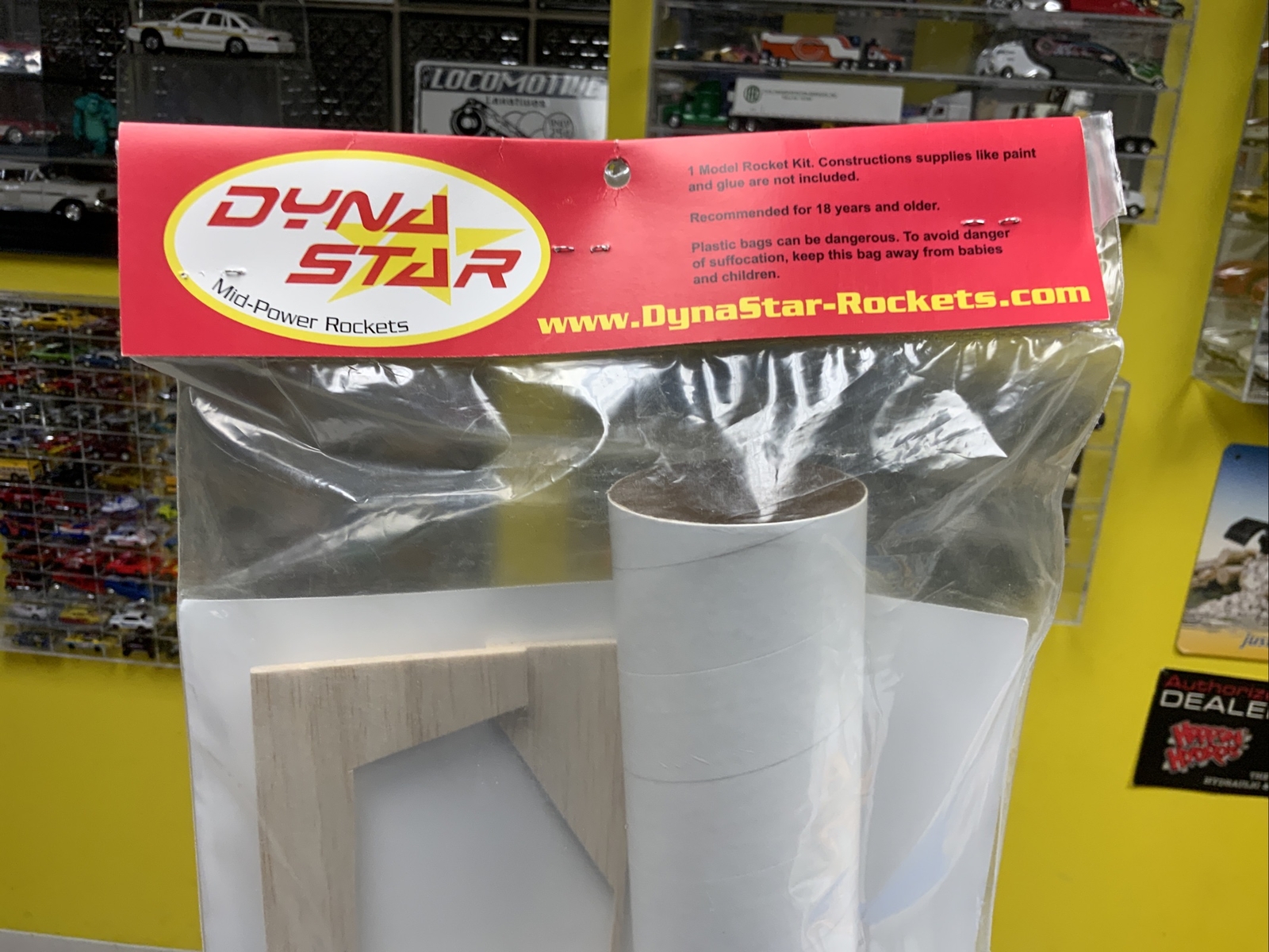 NEW DYNASTAR ORION MID POWER FLYING MODEL ROCKET