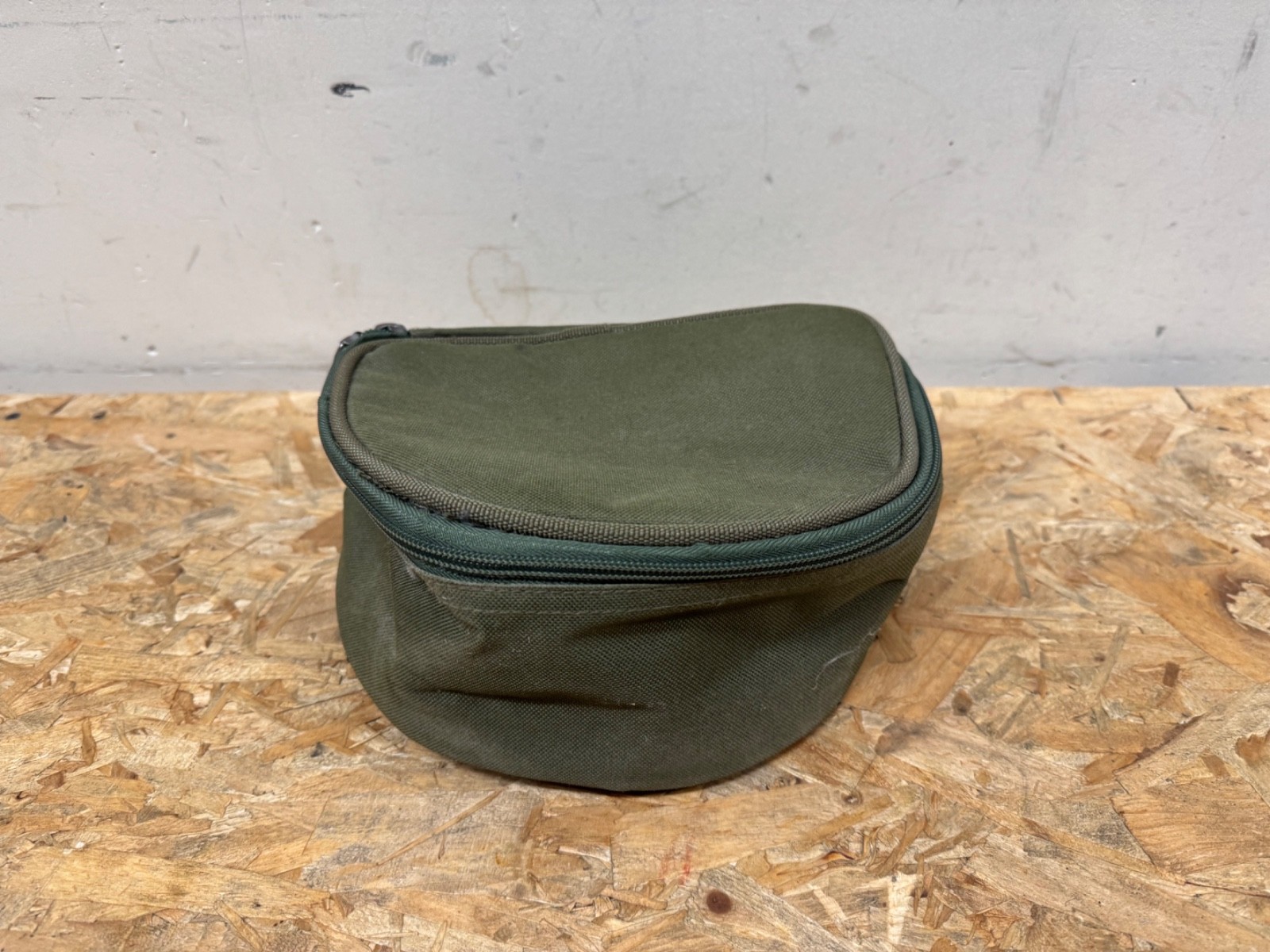 CARP COARSE FISHING TACKLE - NGT GREEN REEL, TACKLE OR LEAD POUCH