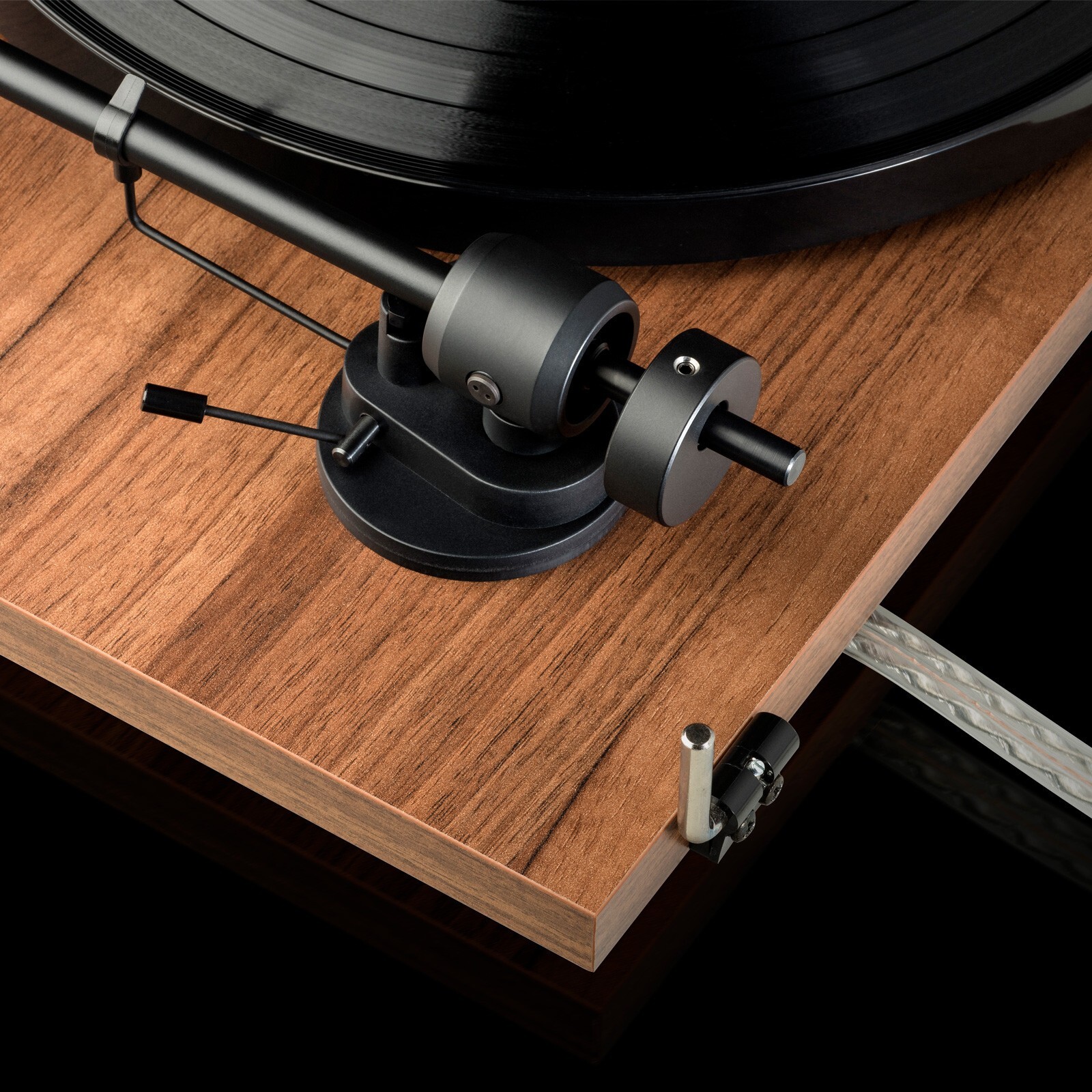 Pro-Ject E1 BT Plug & Play Bluetooth Record Player Turntable Gloss Black