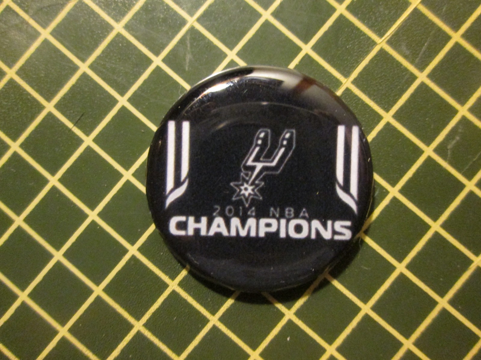 GOLF/ 2014 NBA Champions San Antonio Spurs Golf Ball Marker New!!