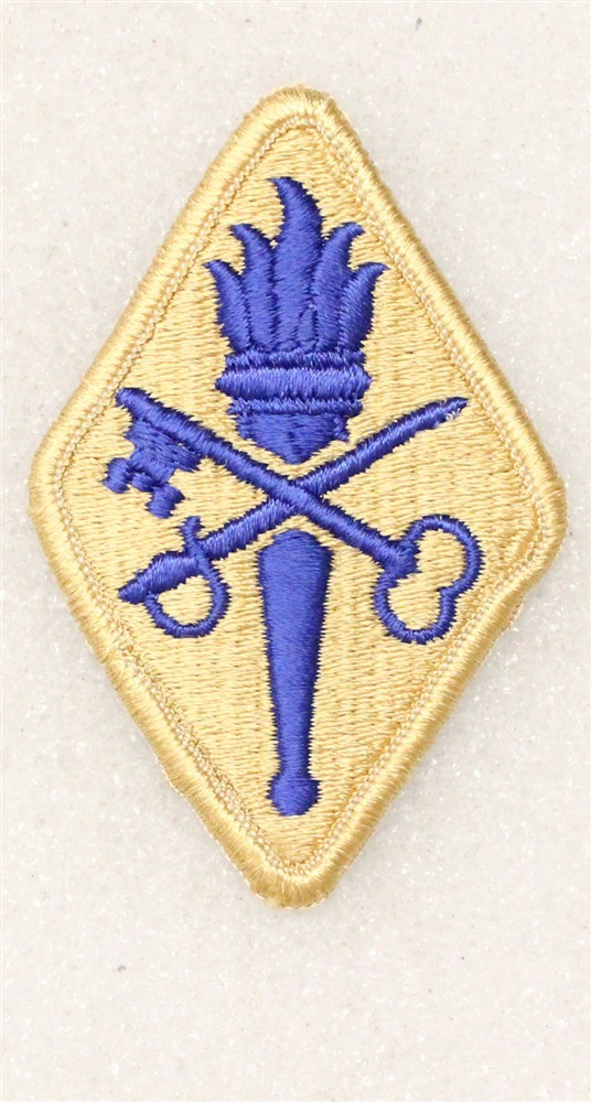 Army Patch 4652 - Quartermaster Center & School (buff) - merrowed edge