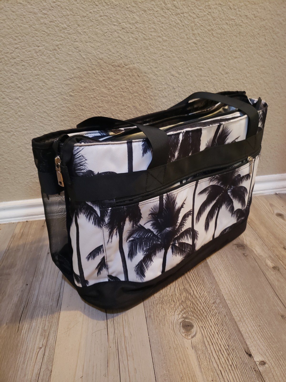 Palm Tree Print Cooler Beach Bag Large Zipper Closer