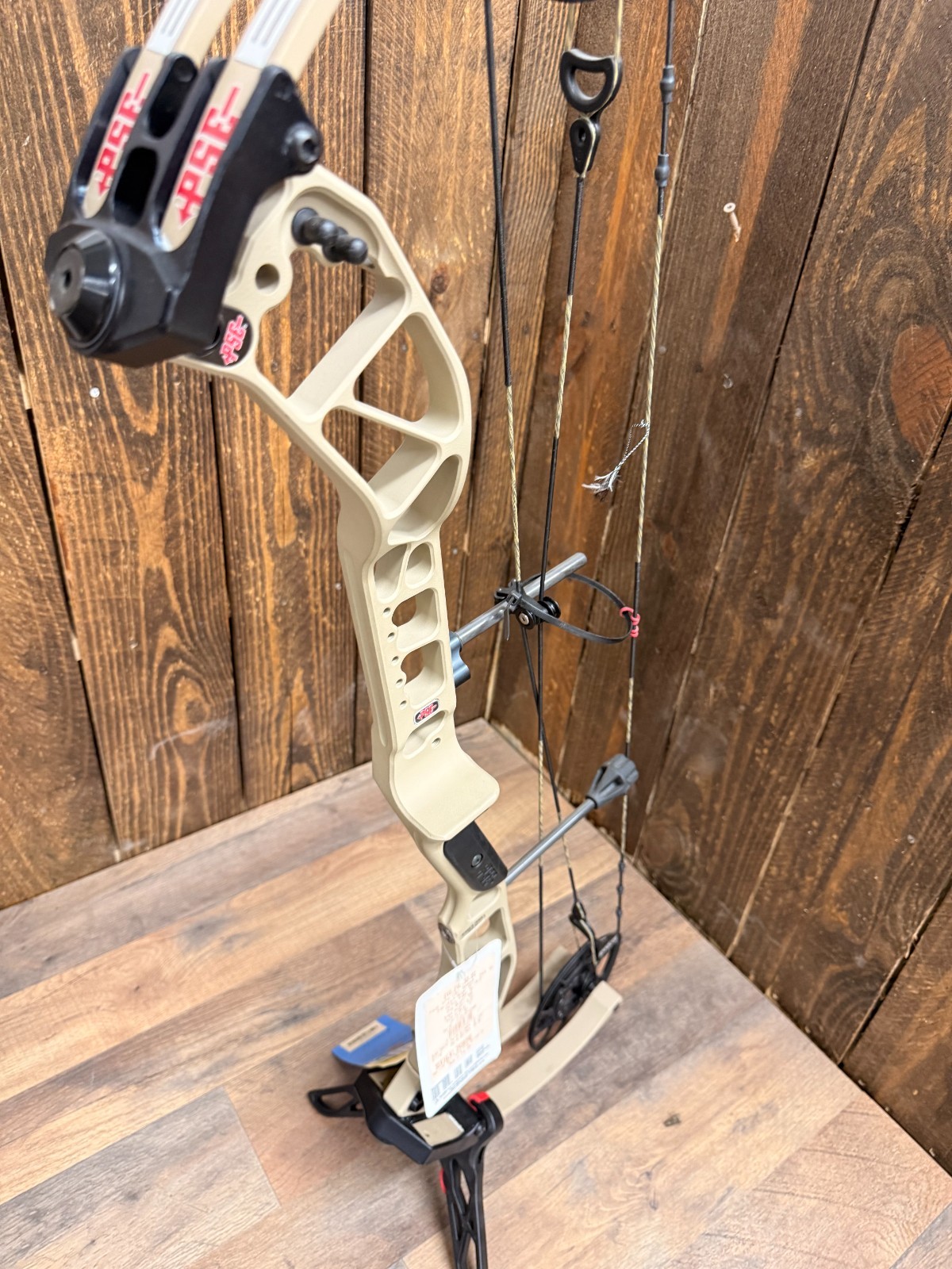 *BOW ONLY* -PSE EVO EVL 32 - Tan - 80lbs - RH