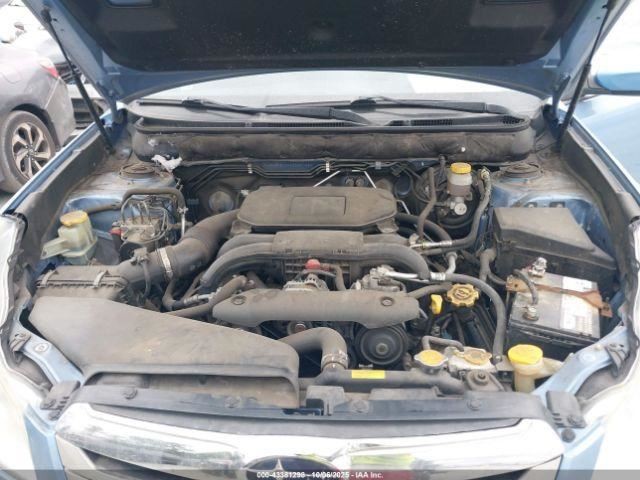 LEGACY 2012 Glove Box 4878963
