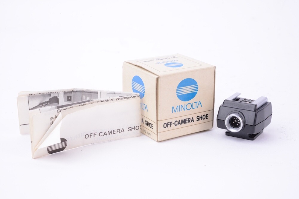 MINOLTA Off camera shoe remote flash claw