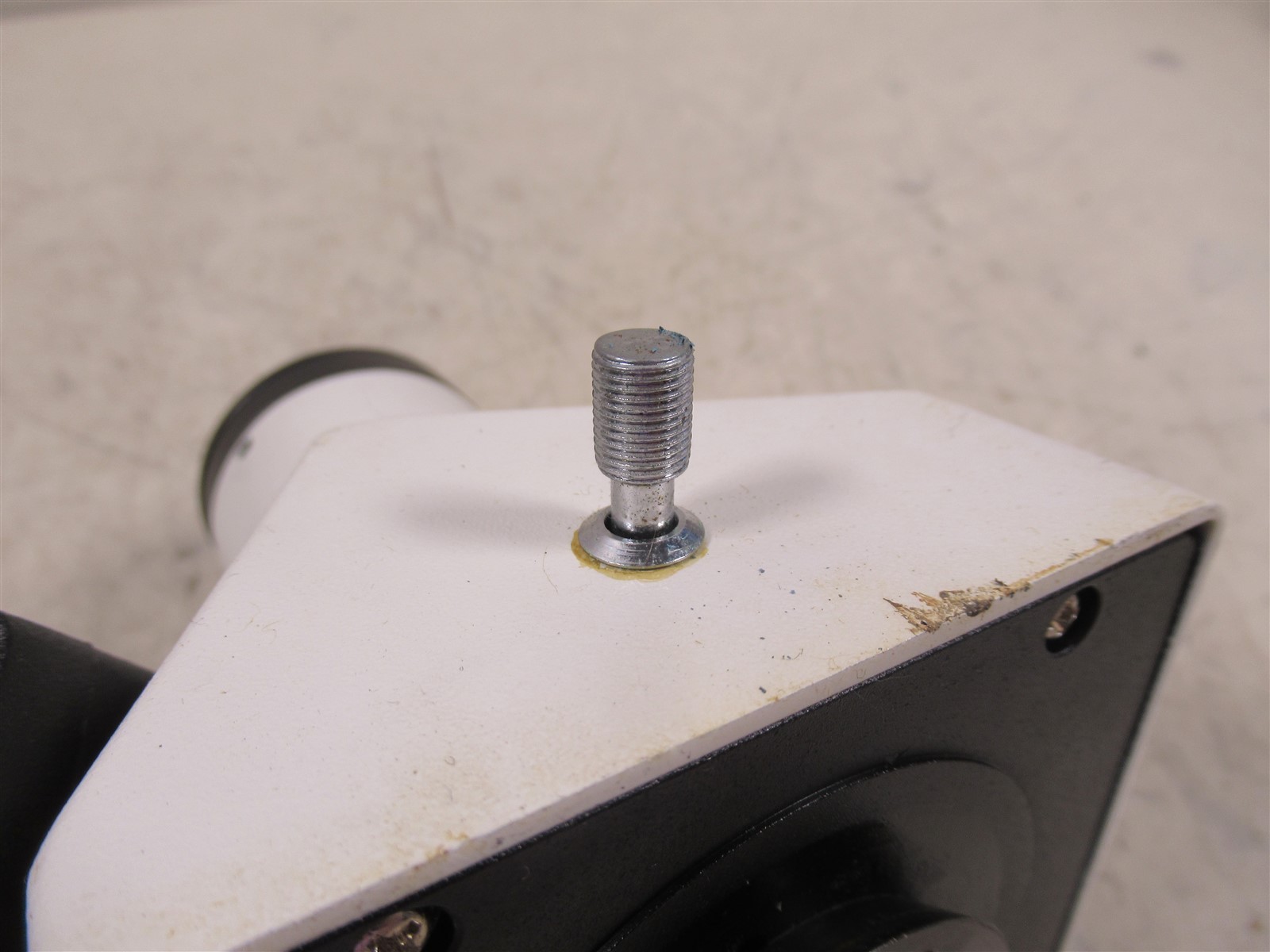 Jenco Inverted Compound Microscope Trinocular Head with No Eyepieces