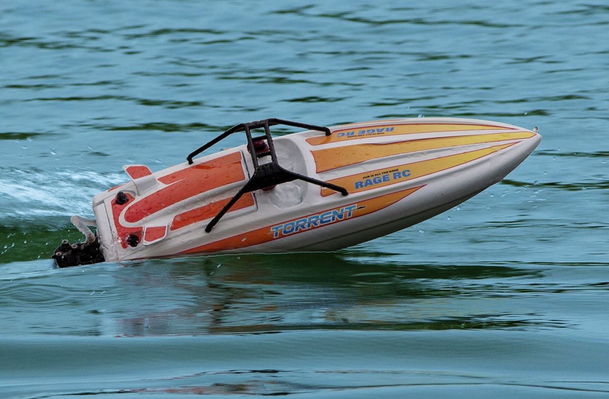 Rage R/C - Torrent 450BL RTR Jet Boat, Red